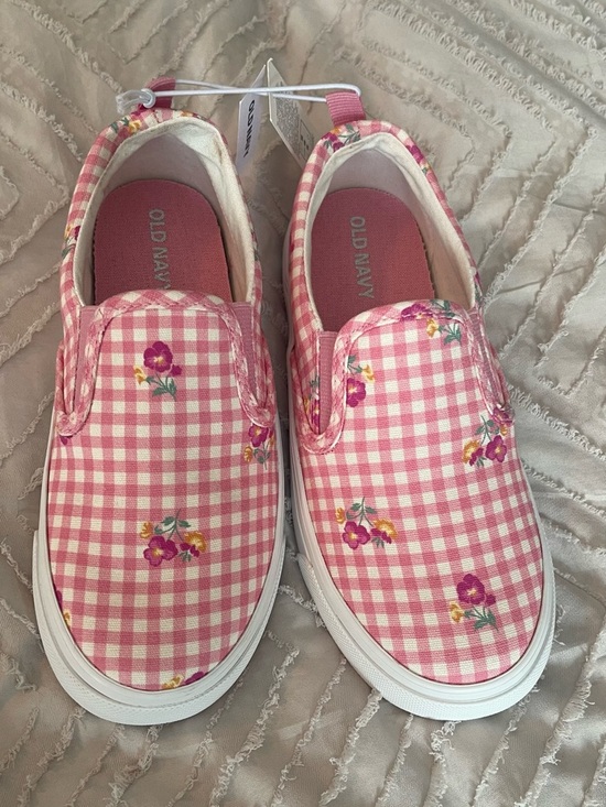 Old Navy Other - Old Navy Pink Gingham Floral Slip-On Kids Shoes size 13